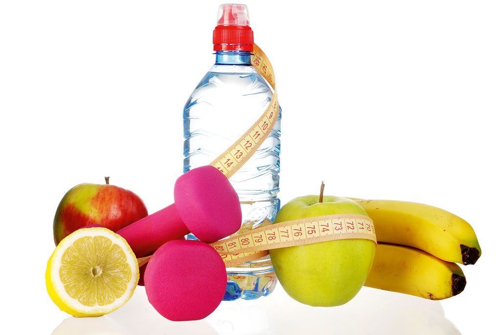 Продукты без воды. Гантели и фрукты. Овощи и вода диета. Фруктовая диета. Гантели овощи и фрукты вода.