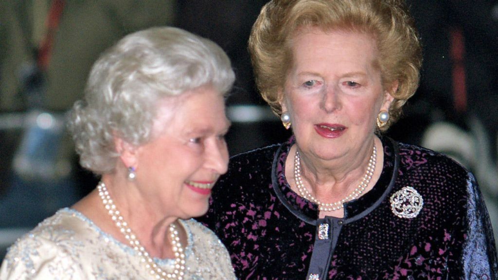 Isabel II y Margaret Thatcher