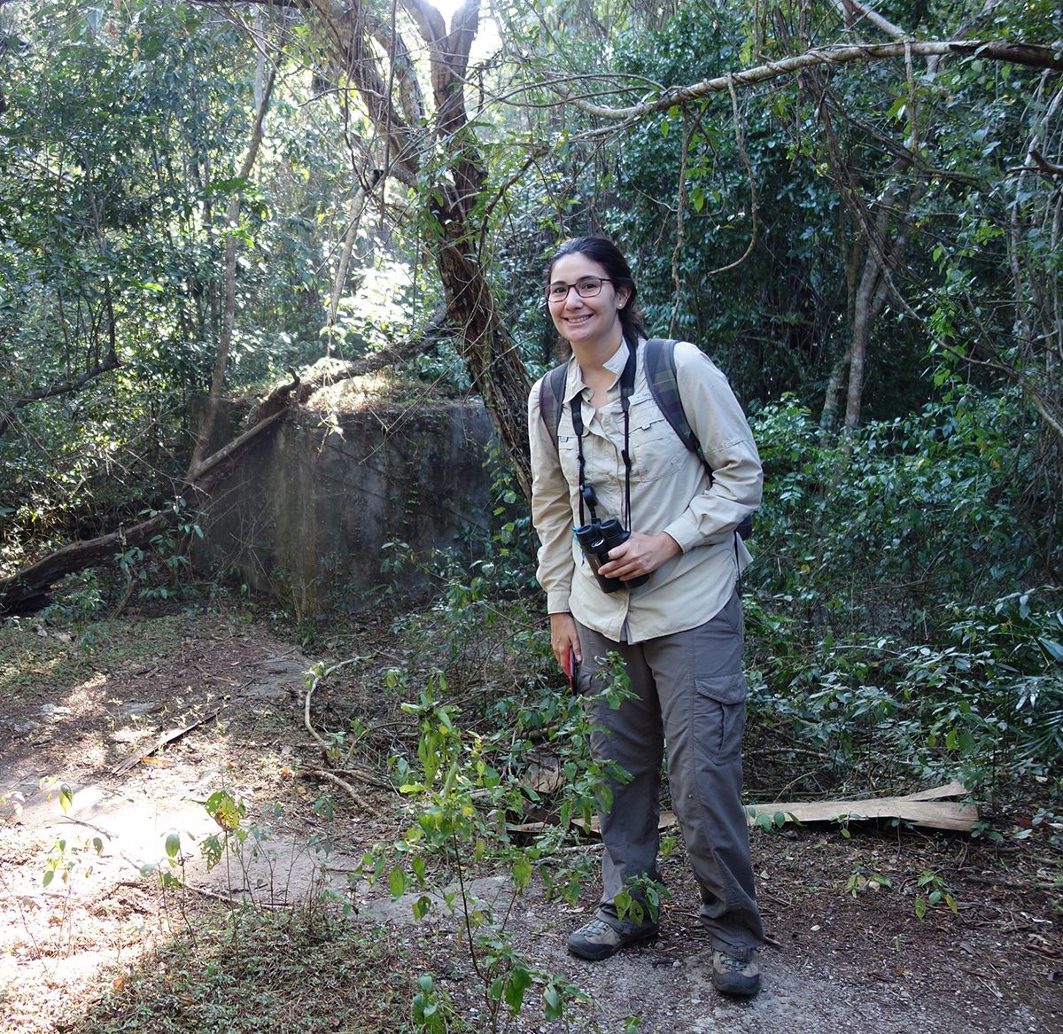 Andrea Thomen realizando inventario de biodiversidad en Cotubanamá