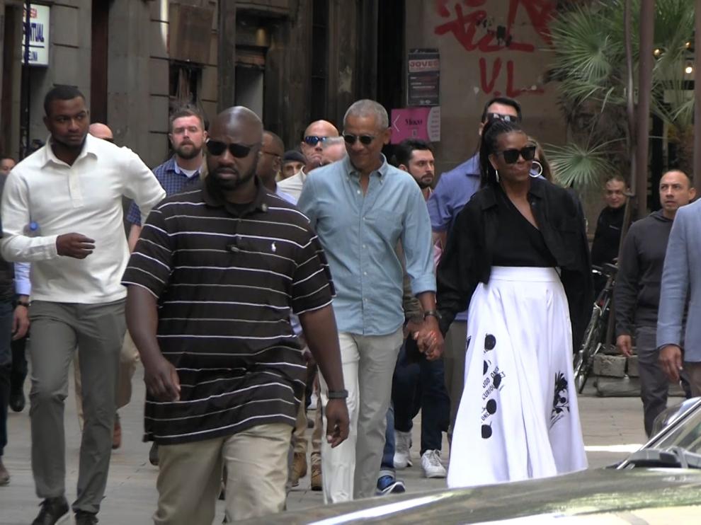 los obama y spielberg aclamados en barcelona como autenticas celebrities